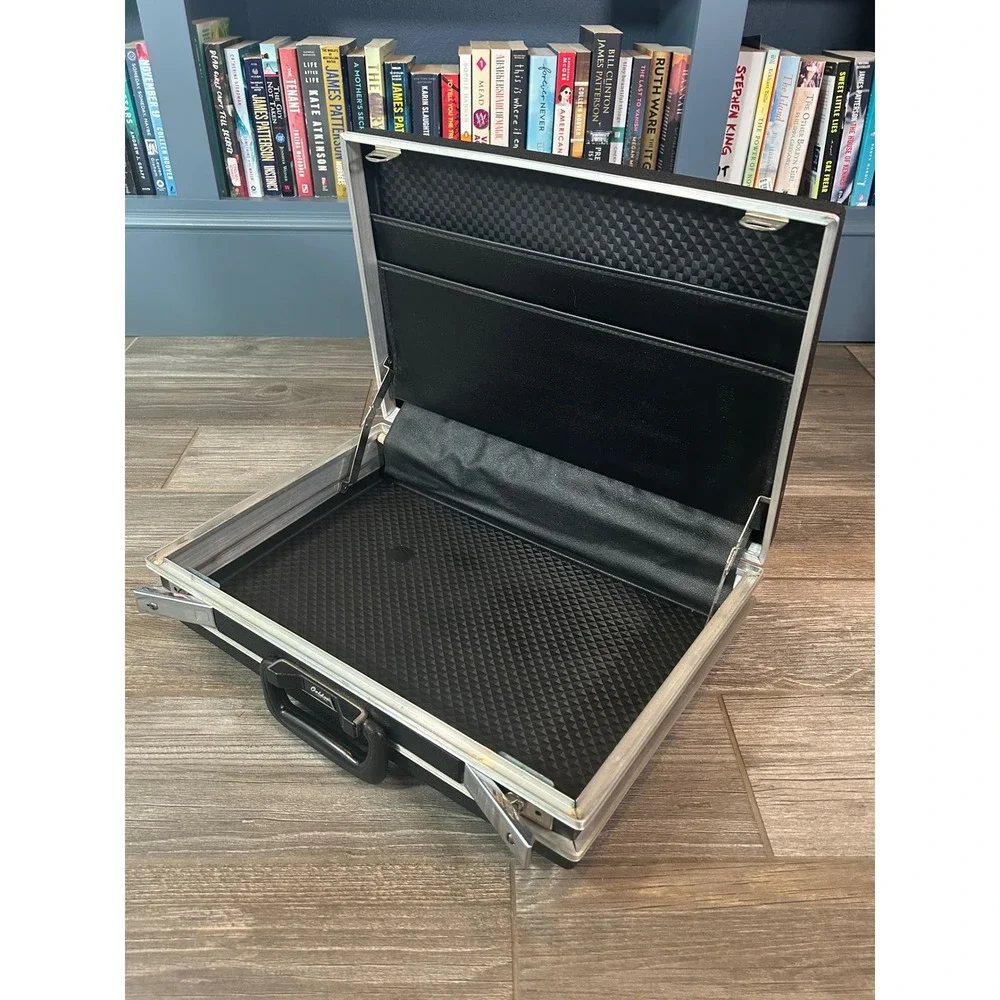 Vintage Oshkosh Black Hard Shell Suitcase Briefcase Style Travel Case Since 1895